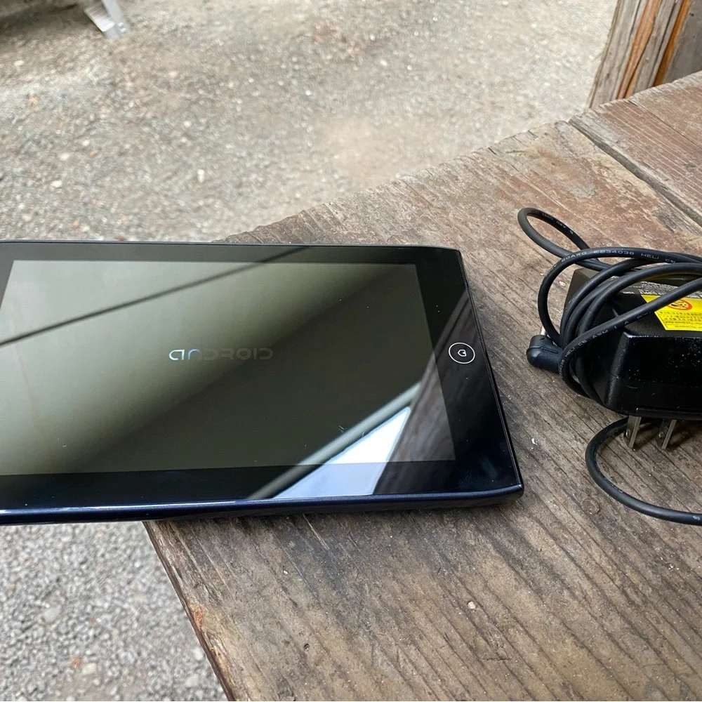 Acer Iconia 7” A100 Color Android Tablet Works Great!